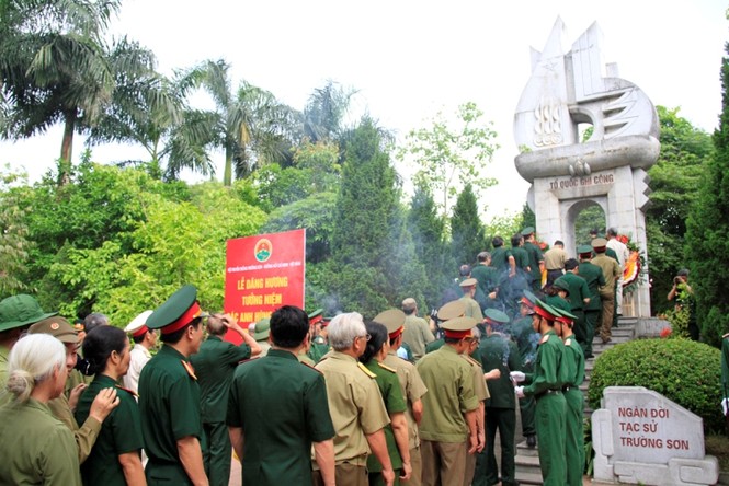Bộ đội Trường Sơn kỷ niệm ngày truyền thống - ảnh 1